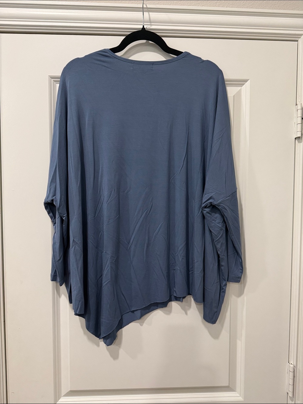 Aleeza Paris Slate Blue Long Sleeve Relaxed Asymmetric Blouse Size Large NWT - Picture 6 of 8
